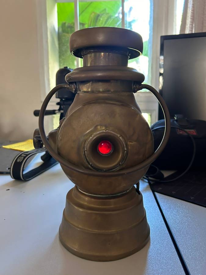 VINTAGE Lucas Lantern