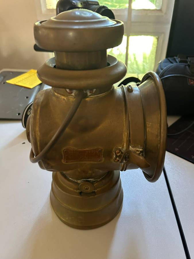 VINTAGE Lucas Lantern