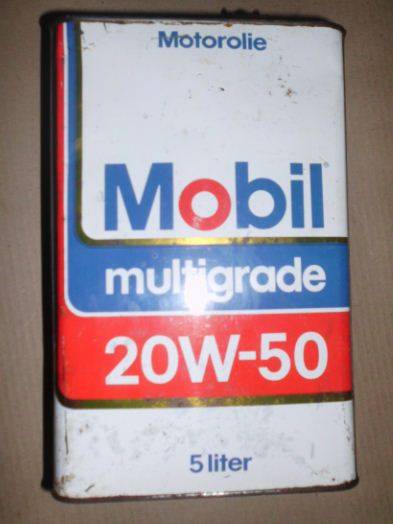 MOBIL OIL CAN  5 LITRES-VINTAGE -OLD