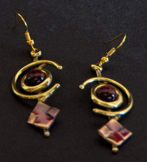 STUNNING BRASS EARRINGS: RED TIGERS EYE GEMSTONES