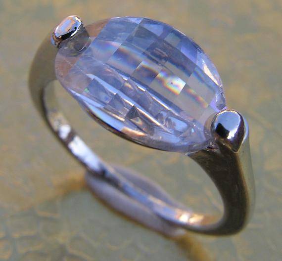 Beautiful Oval cut 18KGP Solitaire Ring