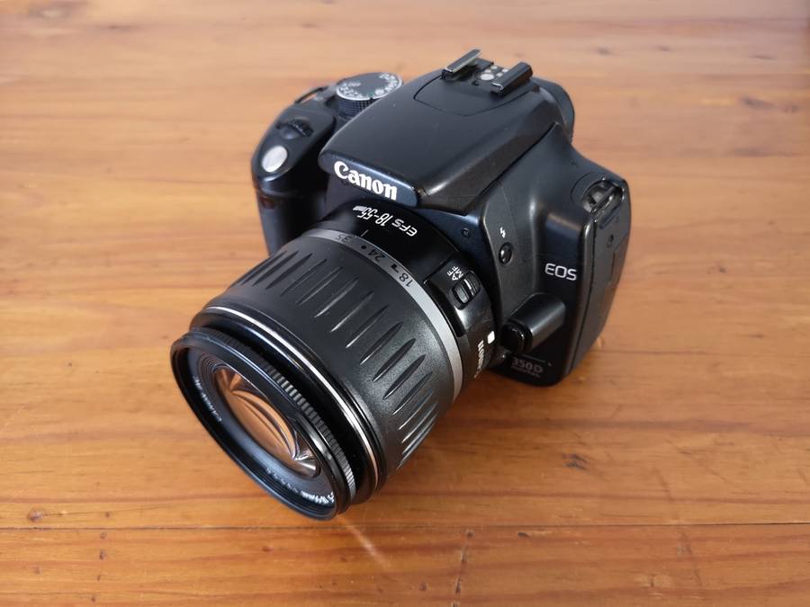 Canon 350D **No battery, untested**