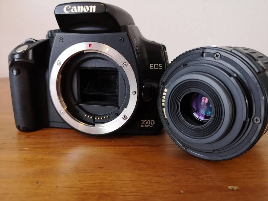 Canon 350D **No battery, untested**