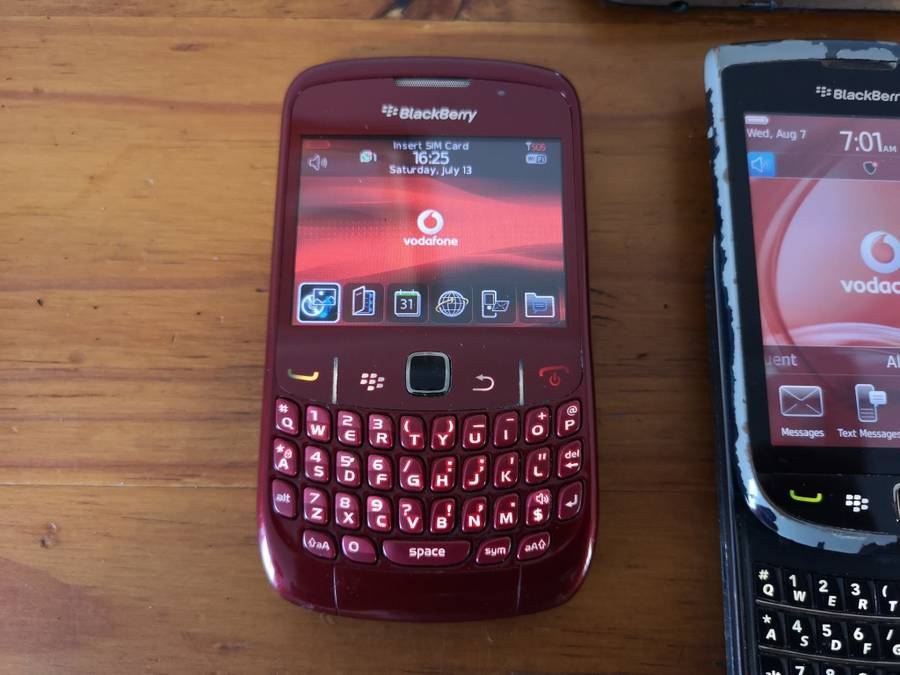 Blackberry phones lot *please read description*
