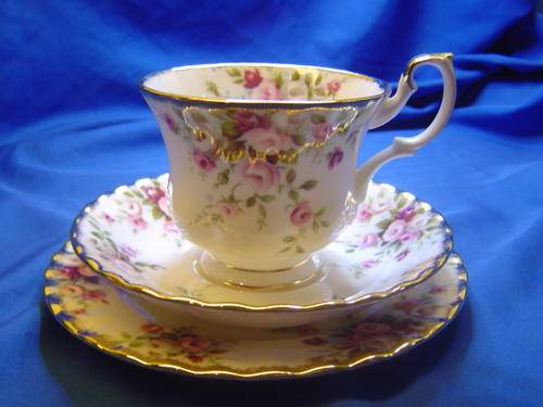 Royal Albert Cottage Garden Trio England