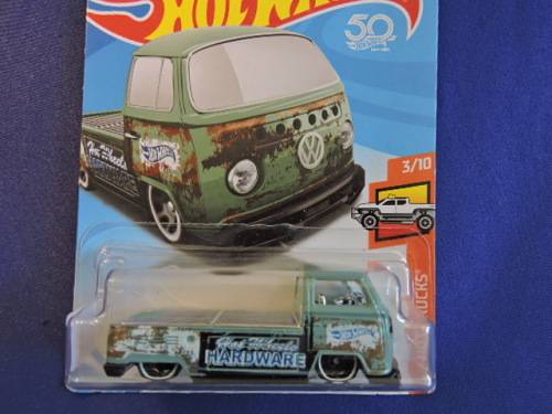 Hot Wheels Volkswagen VW T2 Pickup Combi Kombi ( Green Hardware ) Long Card........