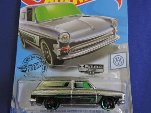 Hot Wheels Volkswagen VW Squareback ( ZAMAC ) Long Card..