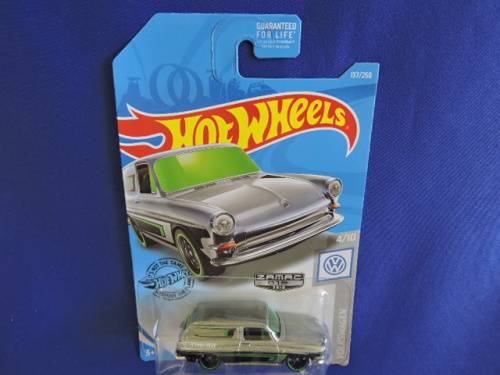 Hot Wheels Volkswagen VW Squareback ( ZAMAC ) Long Card..