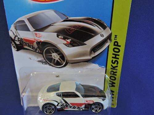 Hot Wheels NISSAN 370Z  like Datsun ( GReddy White ) Long Card...