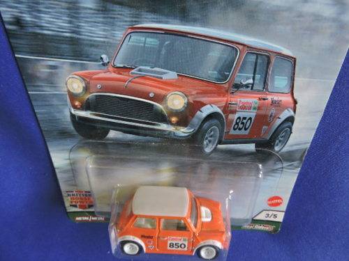 Hot Wheels MORRIS MINI ( Orange #850 ) Premium Car Culture Full metal & Real Riders.