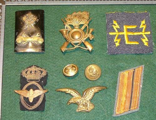 ITALIAN BADGE LOT WW2 & POST