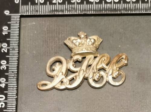 QUEENSTOWN HIGH SCHOOL CADET CORPS CAP BADGE