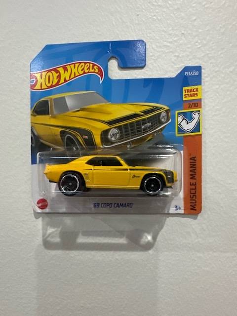Hot Wheels Muscle Mania 2022 - `69 Capo Camaro