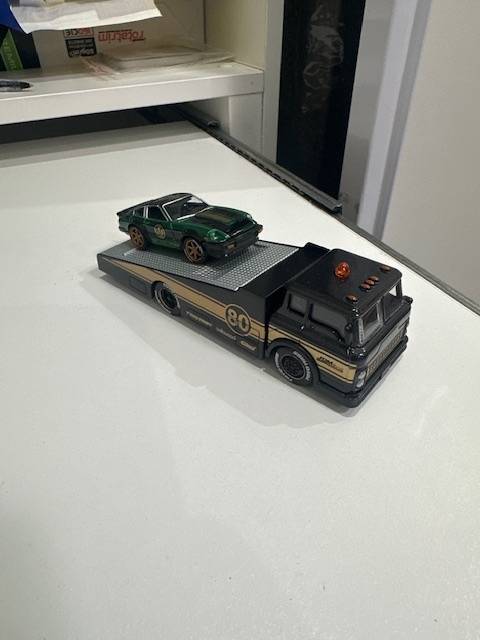 Maisto Elite Transporter