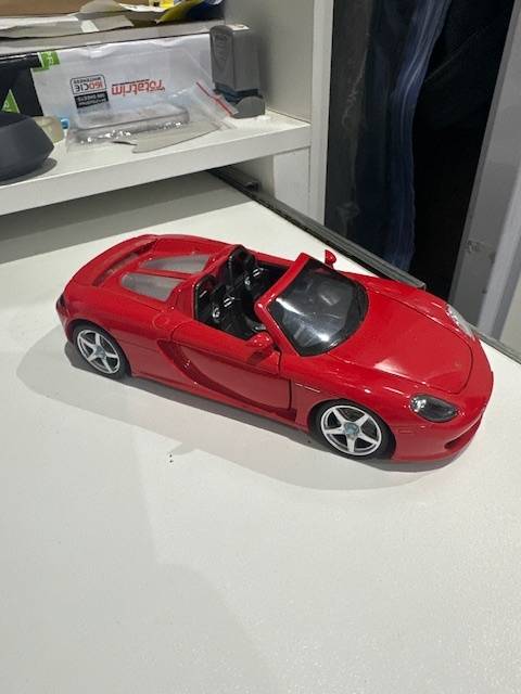 MSZ 1:24 scale Porsche Carrera GT