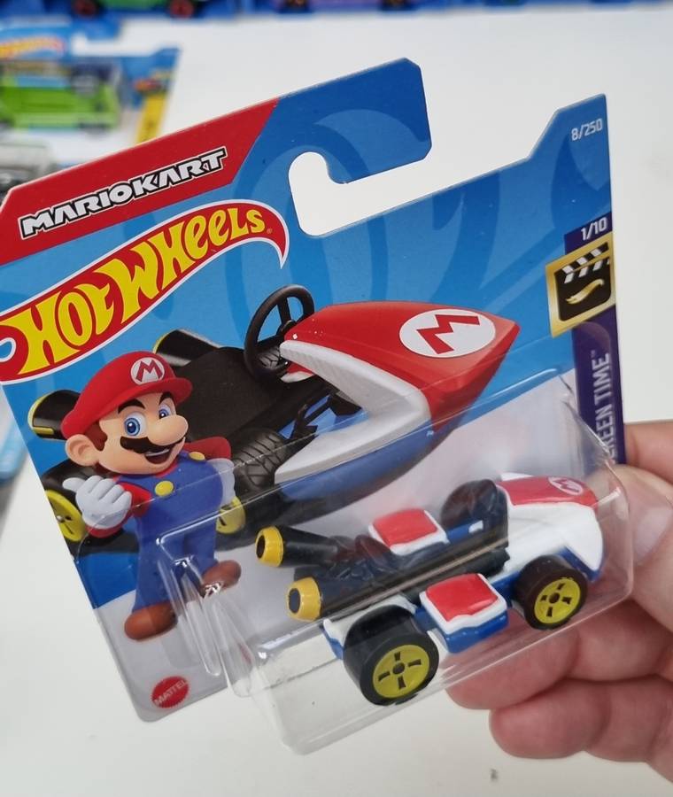 Hot Wheels Standard Kart Mariokart