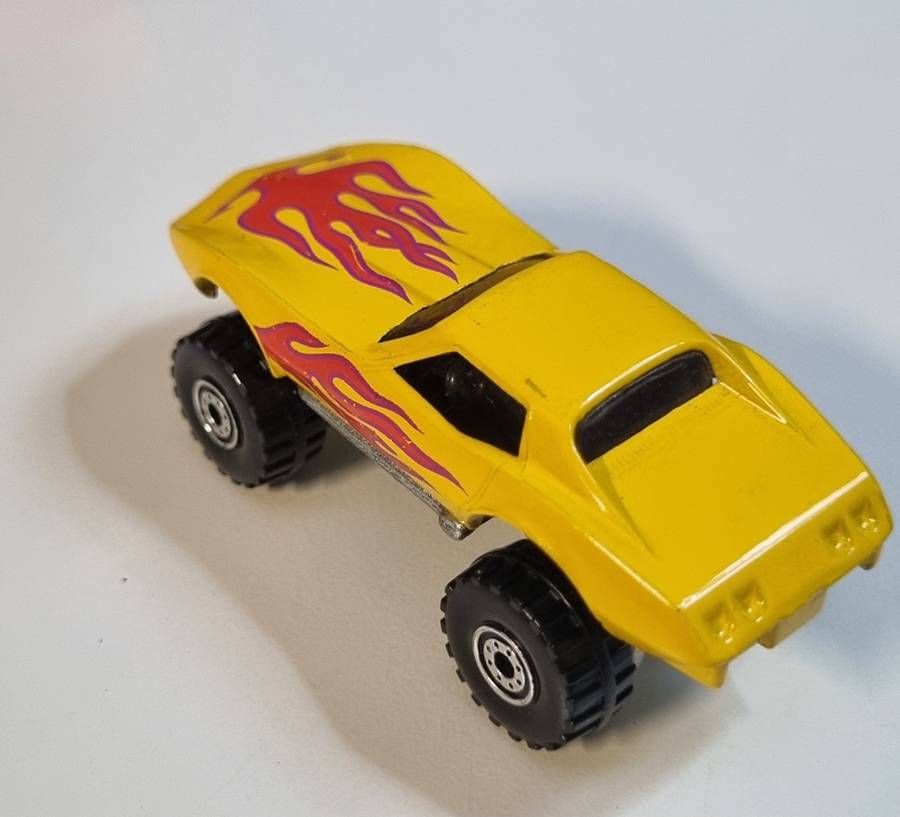 Hot Wheels Vintage 4x4 Monster Corvette Stingray