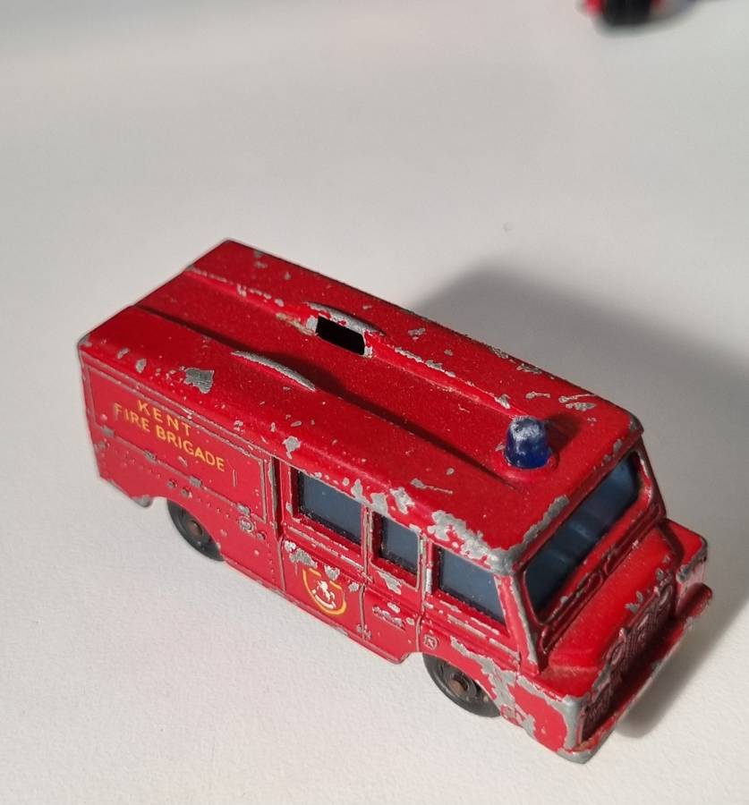 Matchbox Lesney 57C LAND ROVER FIRE ENGINE