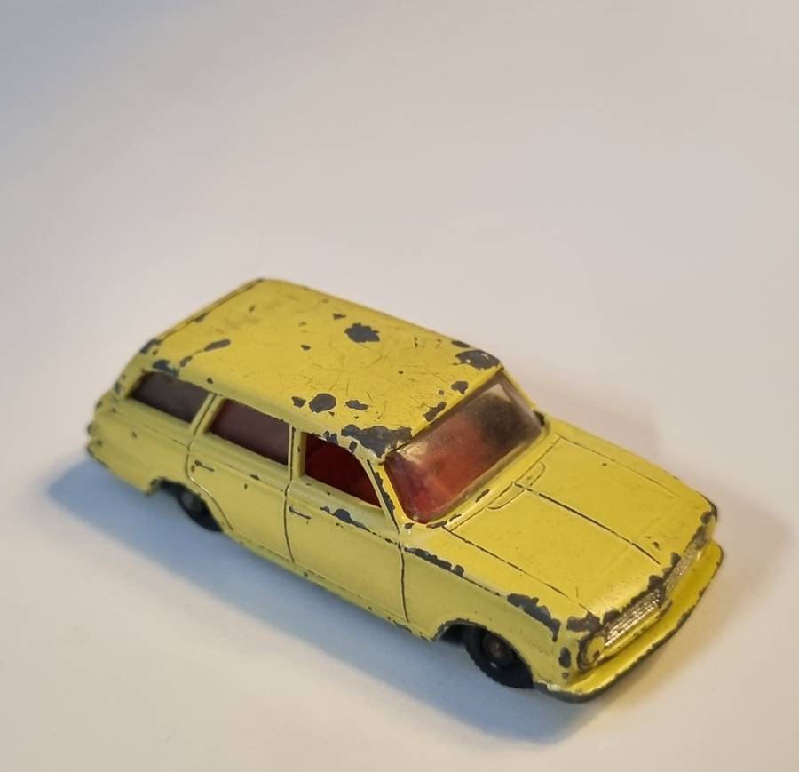 Matchbox Lesney 38B Vauxhall Victor Estate Car