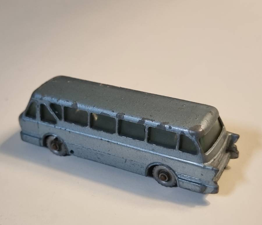 Matchbox Lesney 40B Leyland Royal Tiger Coach