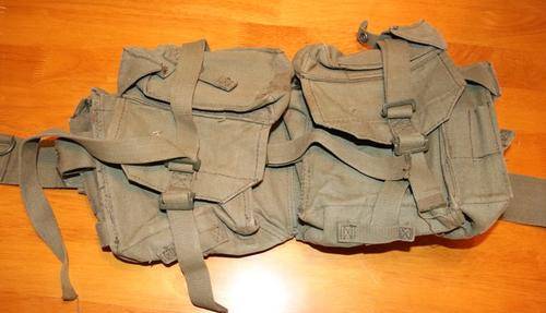 Old SADF Belt and pouches + SADF Army Pattern 70 Water Bottle and Canteen