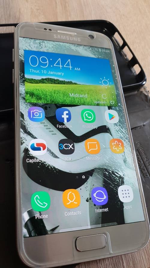 Samsung Galaxy S7 32GB Silver Titanium in pristine condition