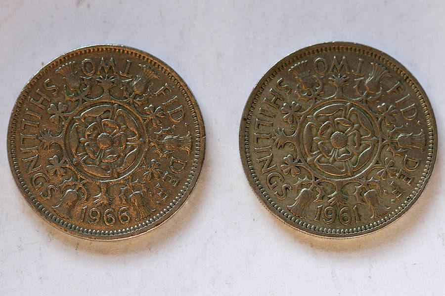 United Kingdom - 2 two Shilling coins