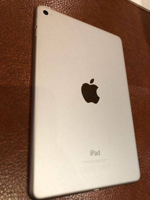 iPad Mini 4 128GB Wifi Silver