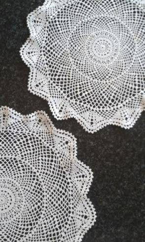 Lovely larger pair vintage cotton crochet doilies 33cm