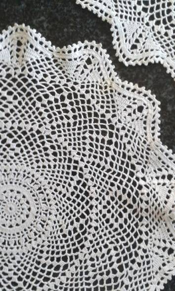 Lovely larger pair vintage cotton crochet doilies 33cm