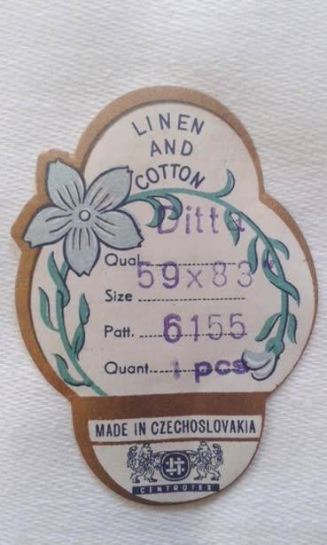 White vintage Irish linen and cotton Damask tablecloth and twelve large dinner napkins