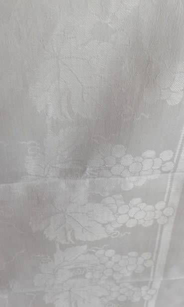 White vintage Irish linen and cotton Damask tablecloth and twelve large dinner napkins