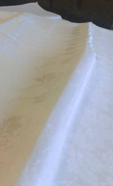 White vintage Irish linen and cotton Damask tablecloth and twelve large dinner napkins