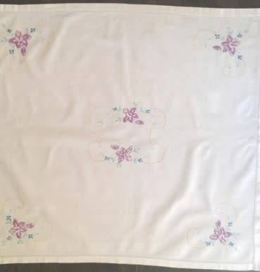 Lovely small vintage linen embroidered tablecloth / centrepiece