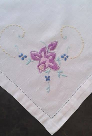 Lovely small vintage linen embroidered tablecloth / centrepiece