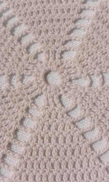 Pale pink vintage cotton doilie 29cm