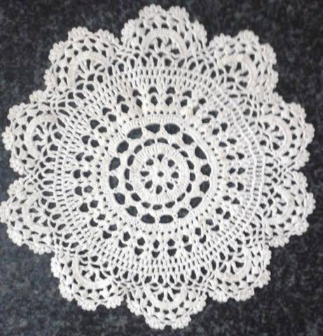 Small vintage cotton crochet doilie 17.5cm pretty edge