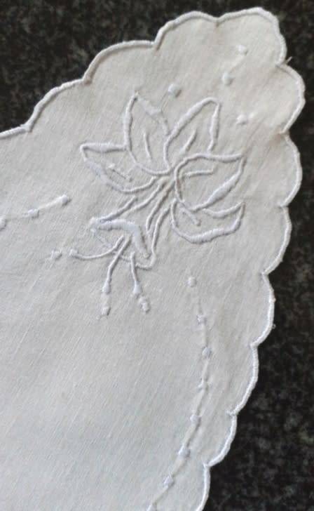 Small white vintage linen table mat white daffodil embroidery