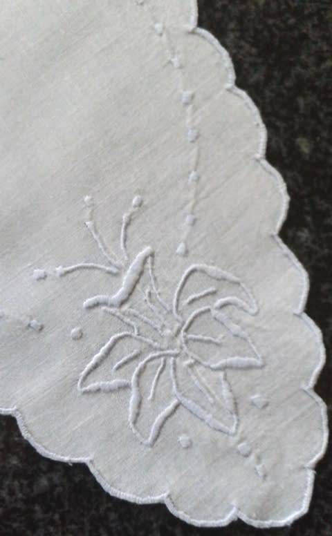Small white vintage linen table mat white daffodil embroidery
