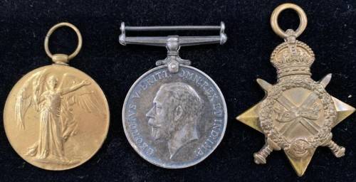 WW1 : SET OF 3 MEDALS : ISSUED TO S VAN HEERDEN