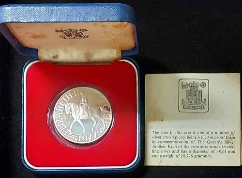 1977 QUEEN ELIZABETH'S JUBILEE SILVER COIN