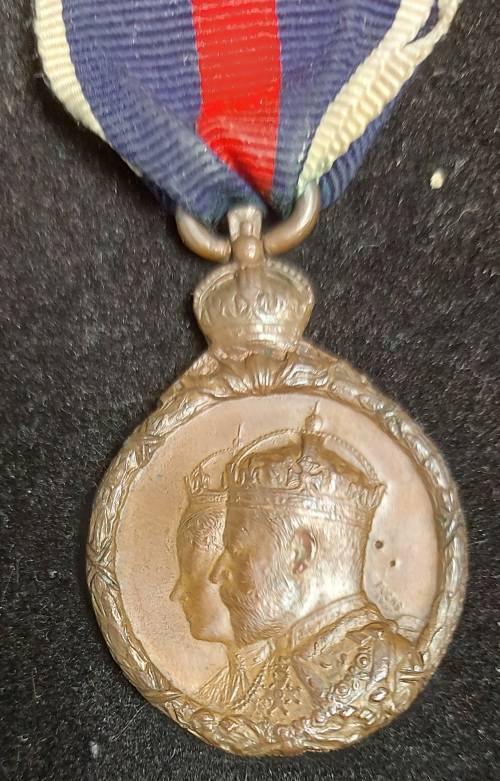 QSA AND KING EDWARD CORONATION MEDALS : TPR A BISSET DAMANT`S HORSE