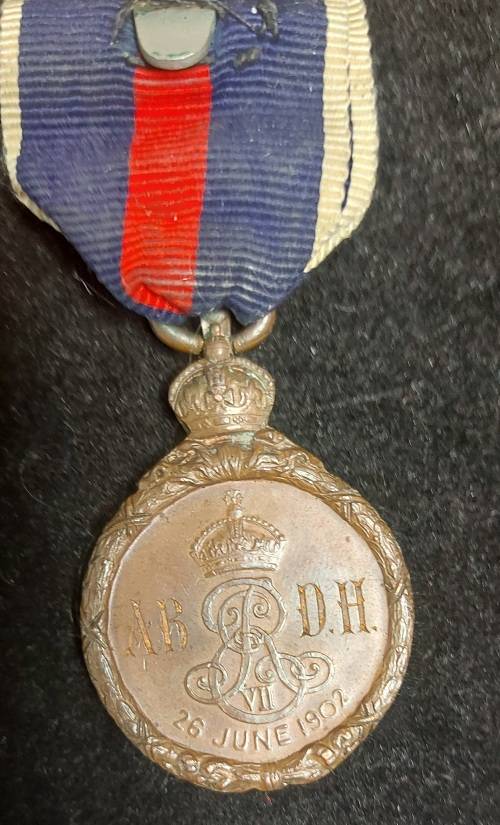 QSA AND KING EDWARD CORONATION MEDALS : TPR A BISSET DAMANT`S HORSE
