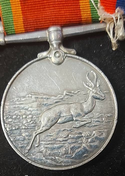 3 X WW2 MEDALS : 314116 B.D RAE
