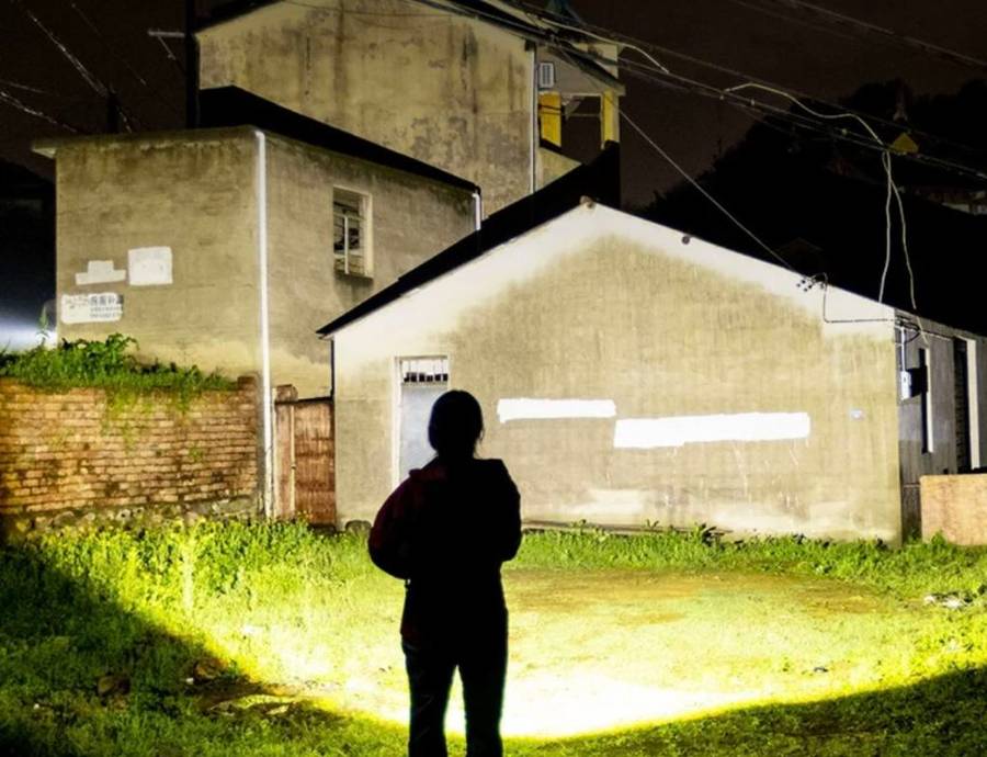 Rechargeable keychain light