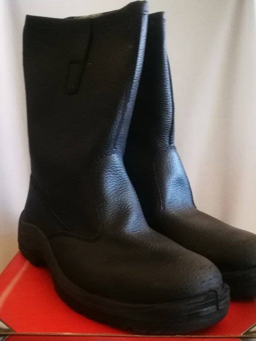 3 Pairs NEW Safety Boots Size 5 FOR ONE BID!