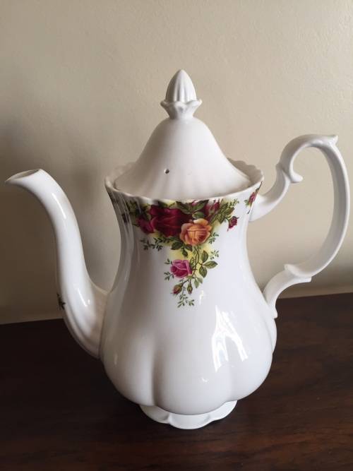 Royal Albert Coffee Pot - Old Country Roses - Bone China - England