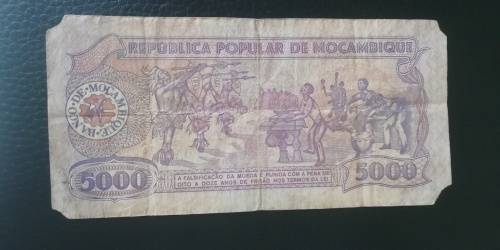 1989 Mozambique 5000 Meticais
