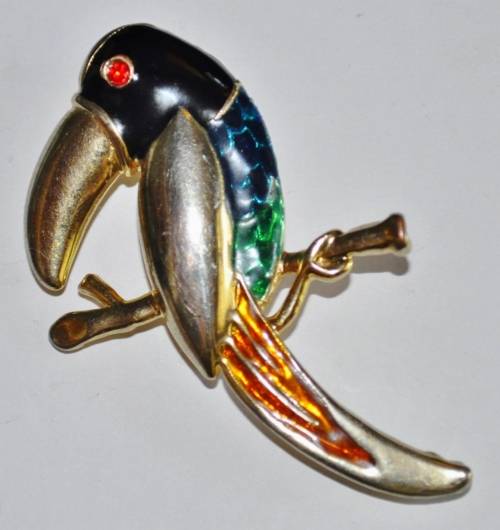 Vintage Gold Tone and Enamel Toucan Brooch Pin