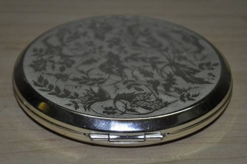 Vintage Silver plated Stratton Powder Compact Made in London c1970 - New, unused, in ordiginal box